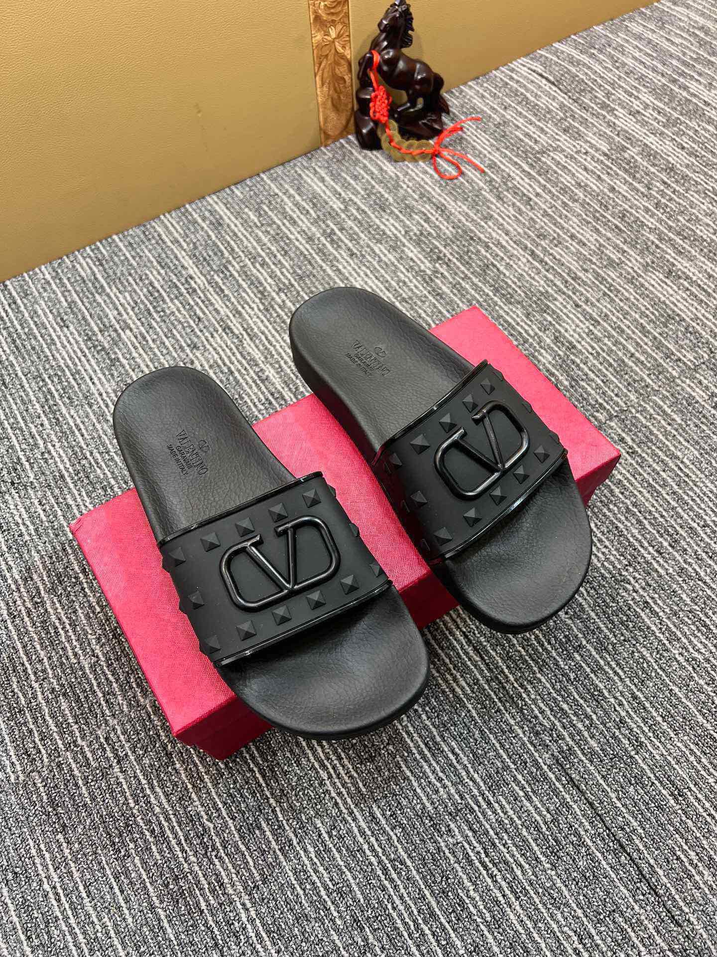 54VL52Z    fashion slippers