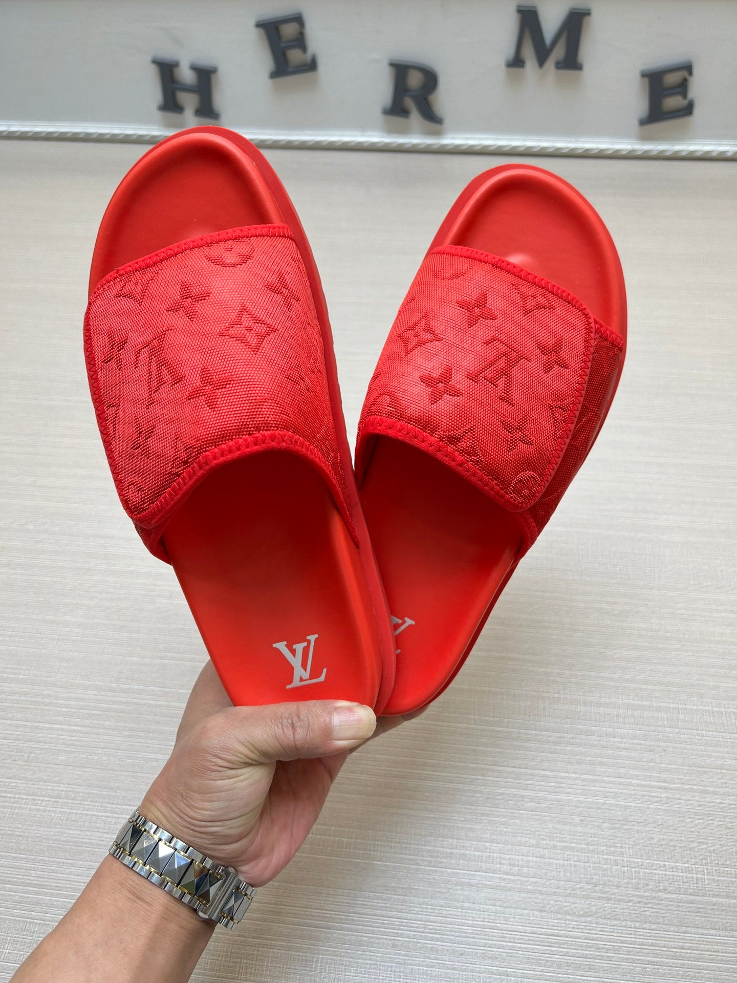 54E14Z   fashion  slippers