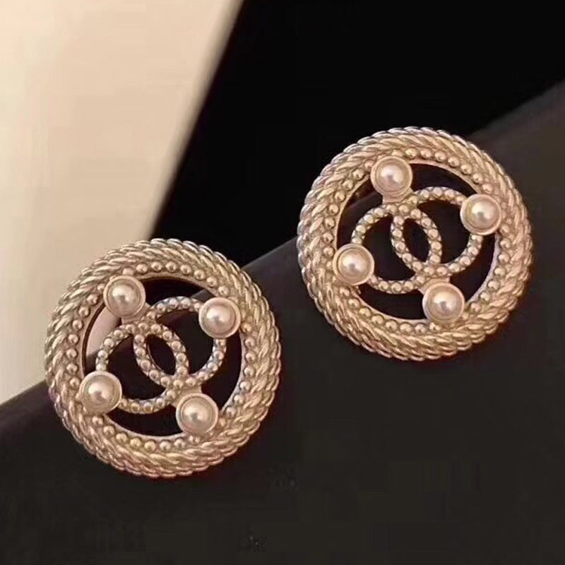 14C65E  Fashionable and high quality earrings