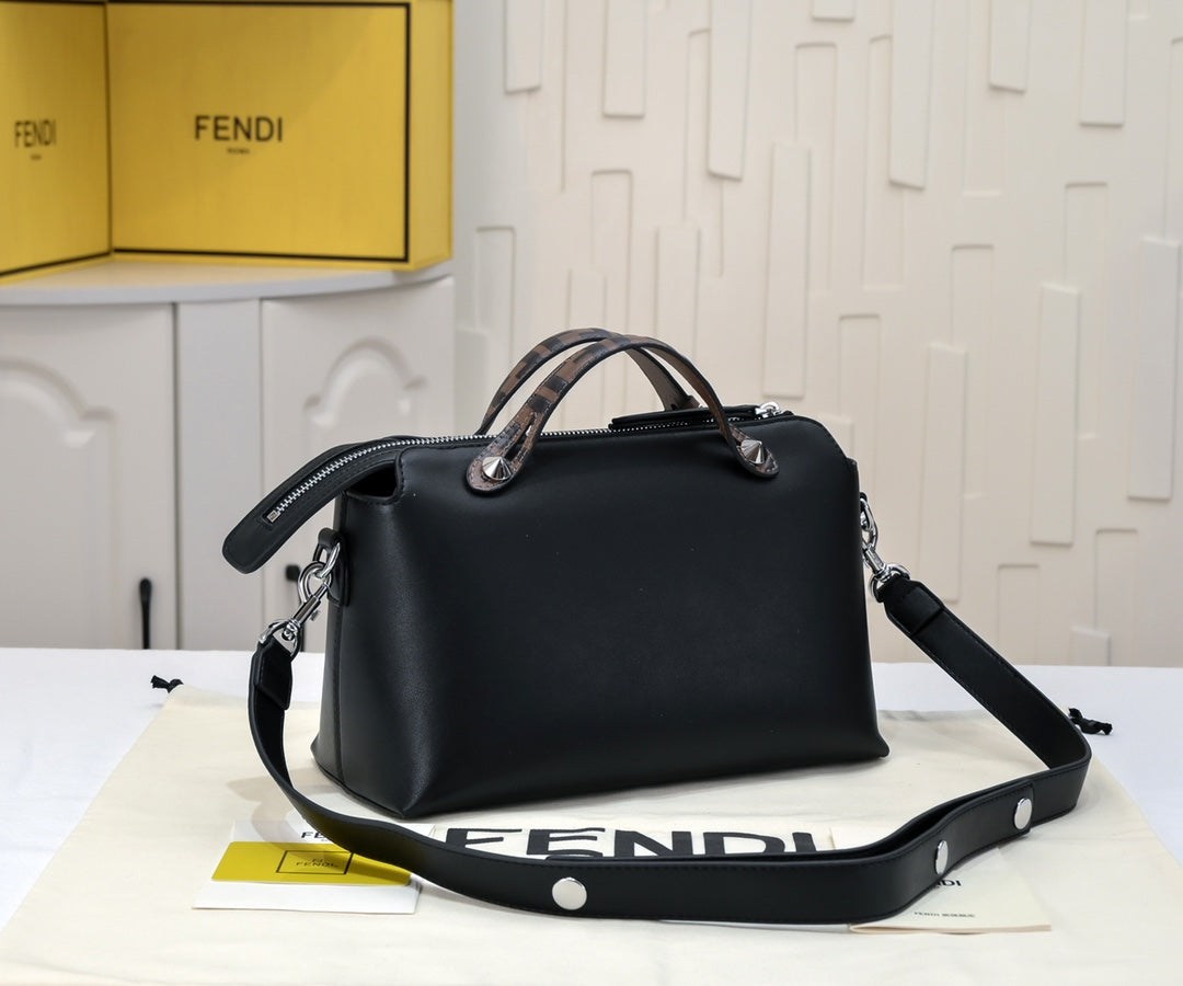 2XF331B hight quality leather Bags