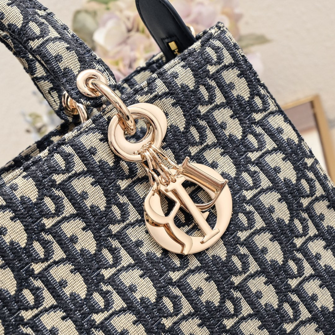 1XD439B Fashionable embroidery bag