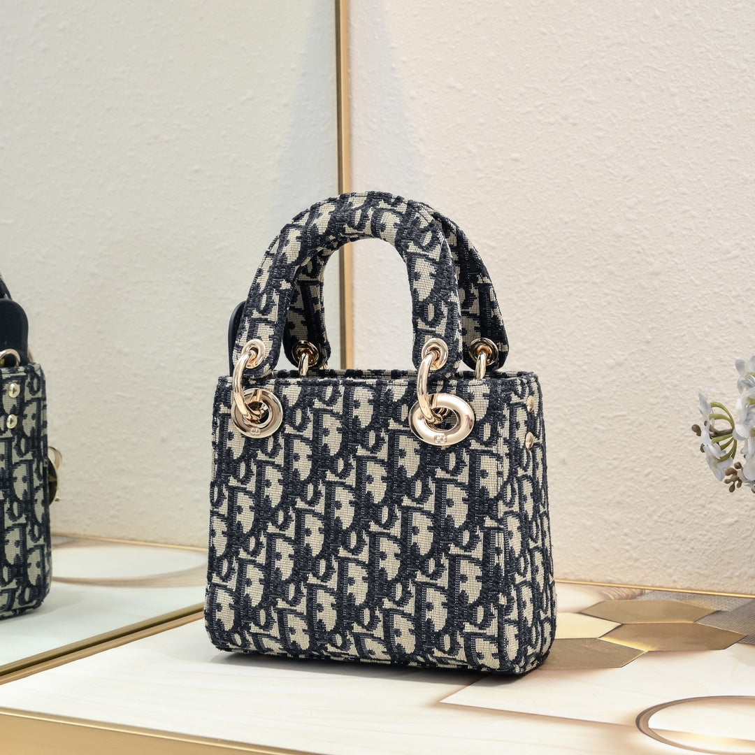 1XD439B Fashionable embroidery bag