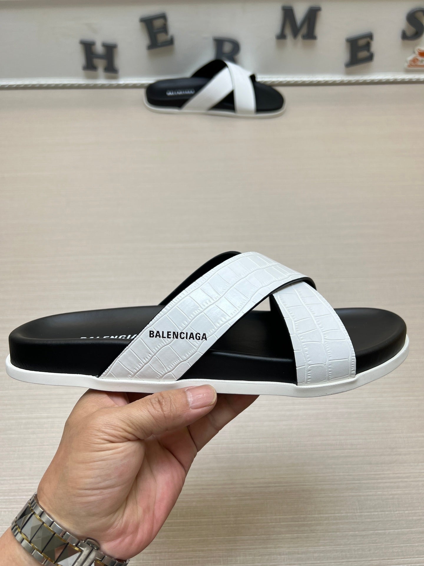 54J97Z   fashion  slippers