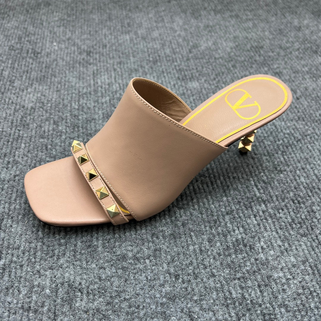 1: 1 High quality leather sandals 5YVL63Z