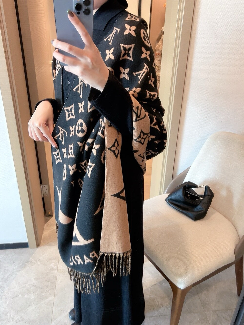 14E295W　 Fashion scarves