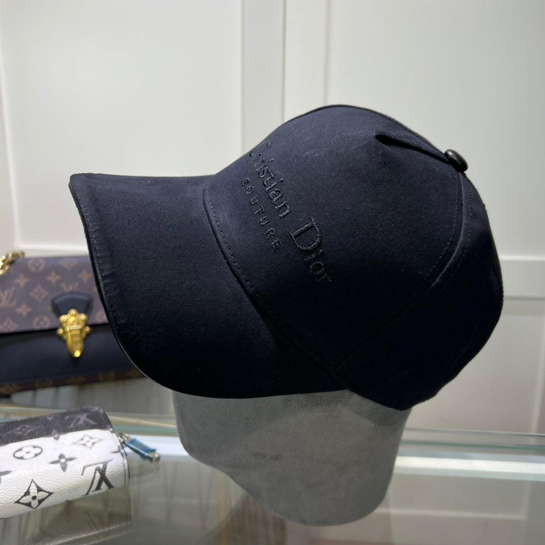 14D64M   Fashion hats