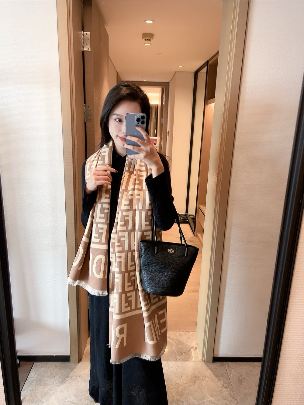 14F335W　 Fashion scarves