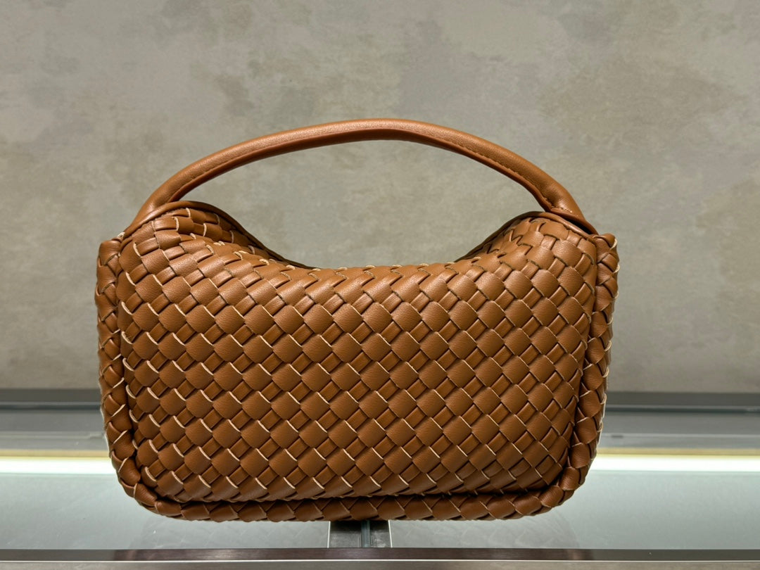 1XA83B (Fashionable leather bag )