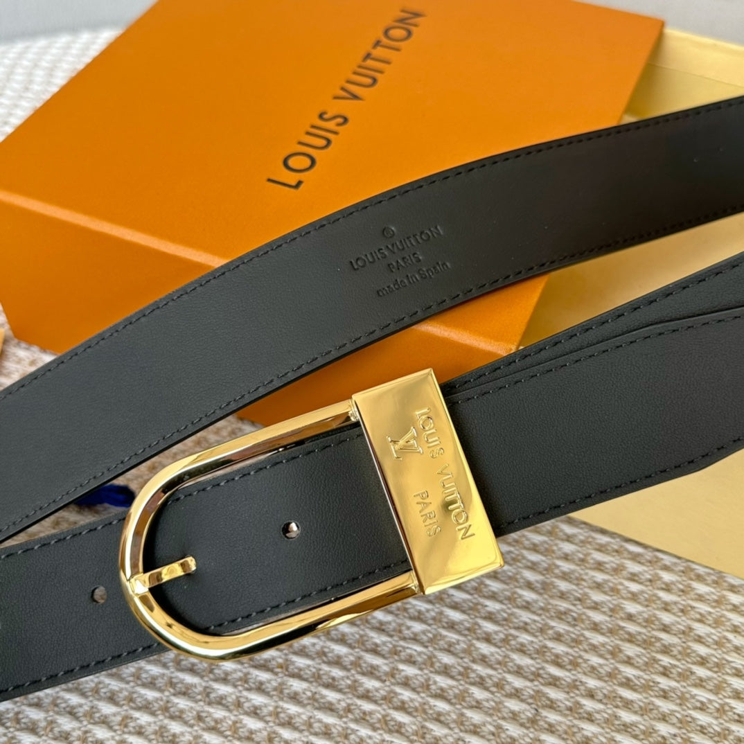 14E67P   (High quality leather belt With full package)