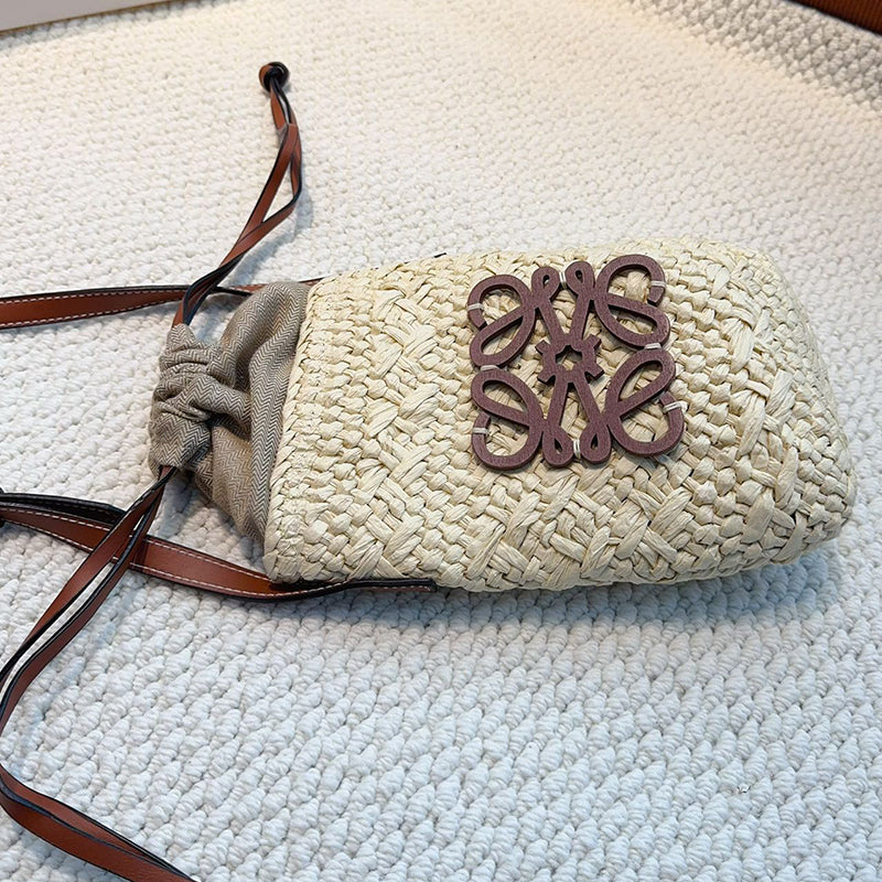 6XA444B Fashion Woven Handbag