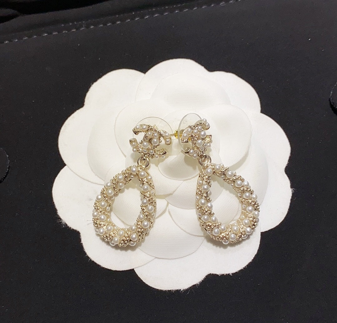 14C59E  Fashionable and high quality earrings