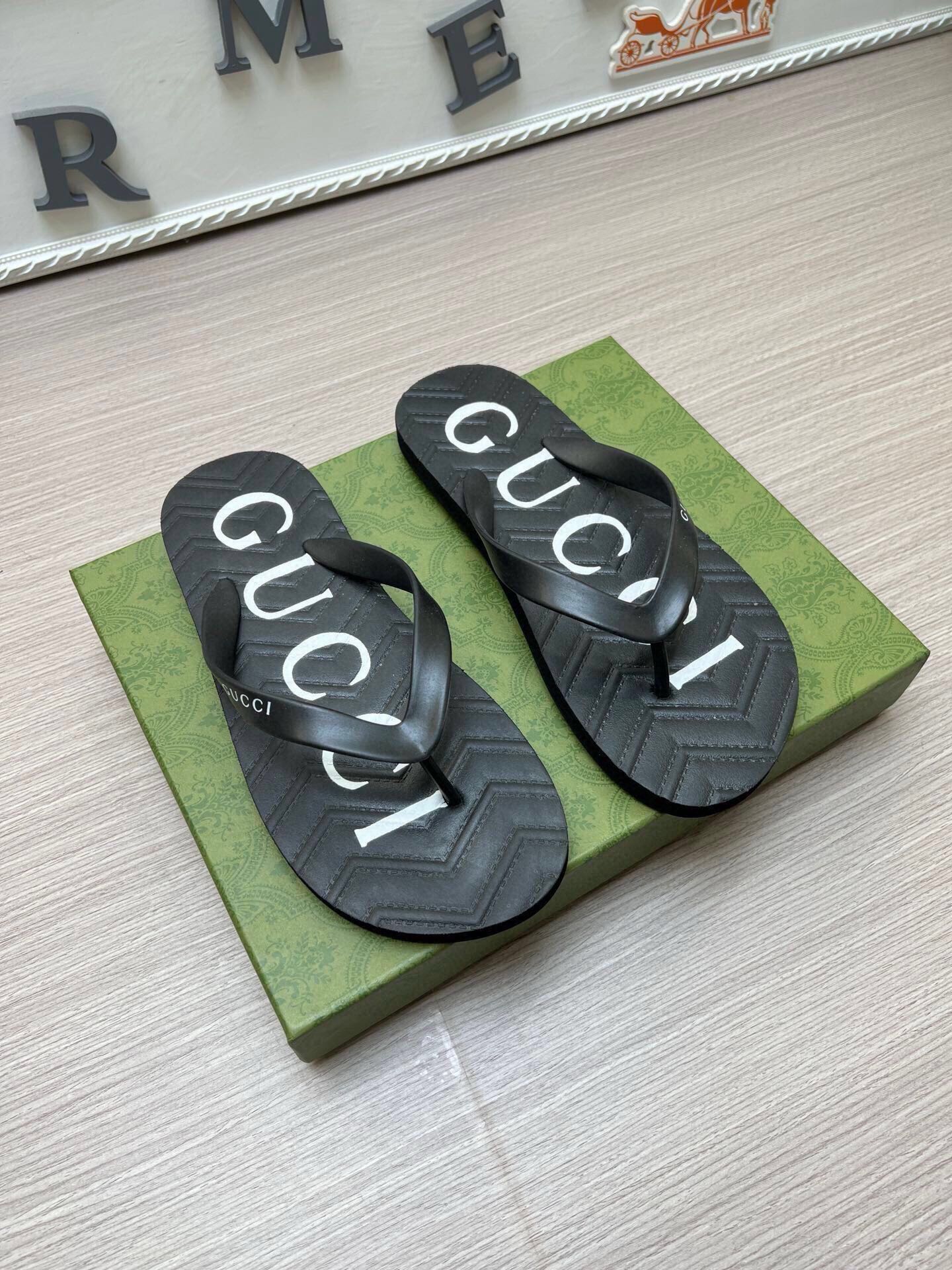 54B39Z   fashion slippers