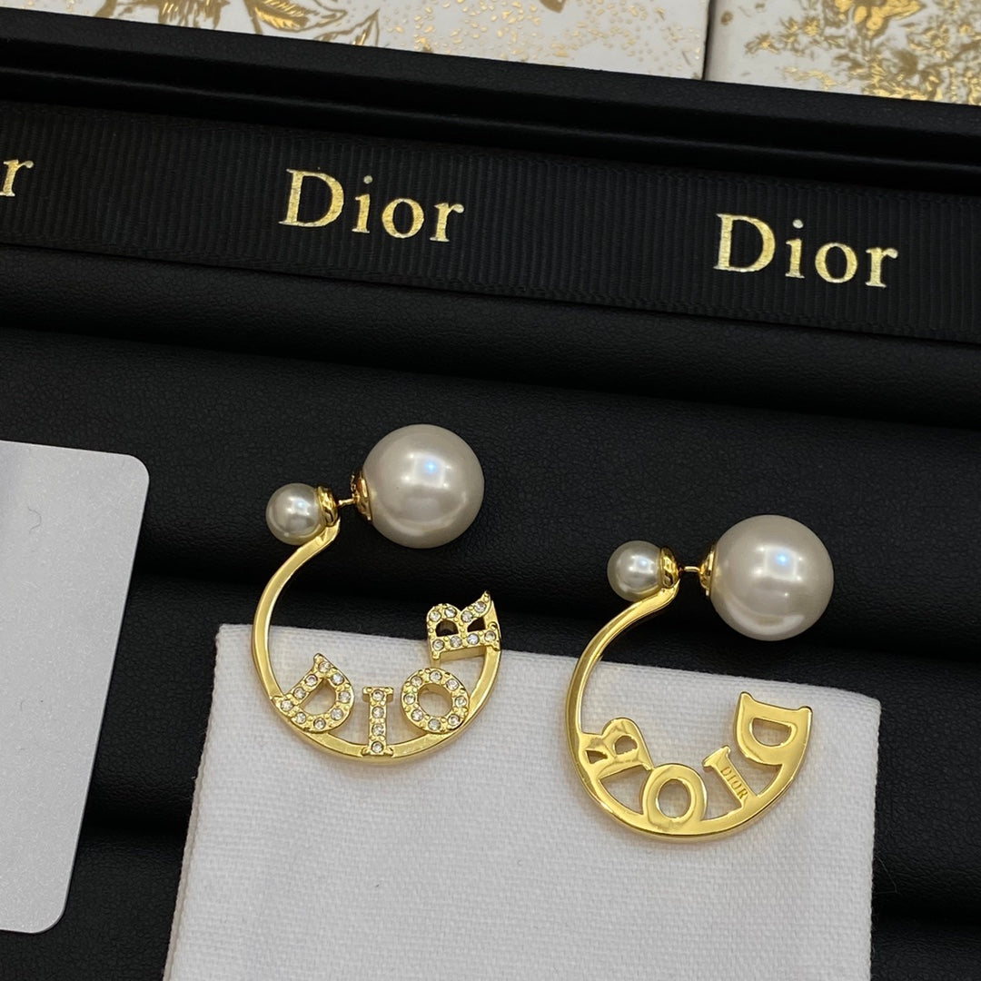 14D453E  Fashionable and high quality Earrings