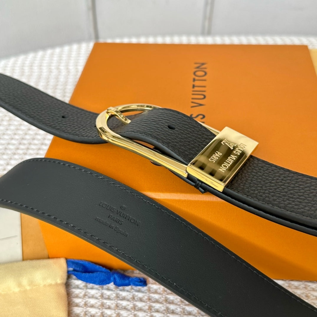 14E67P   (High quality leather belt With full package)