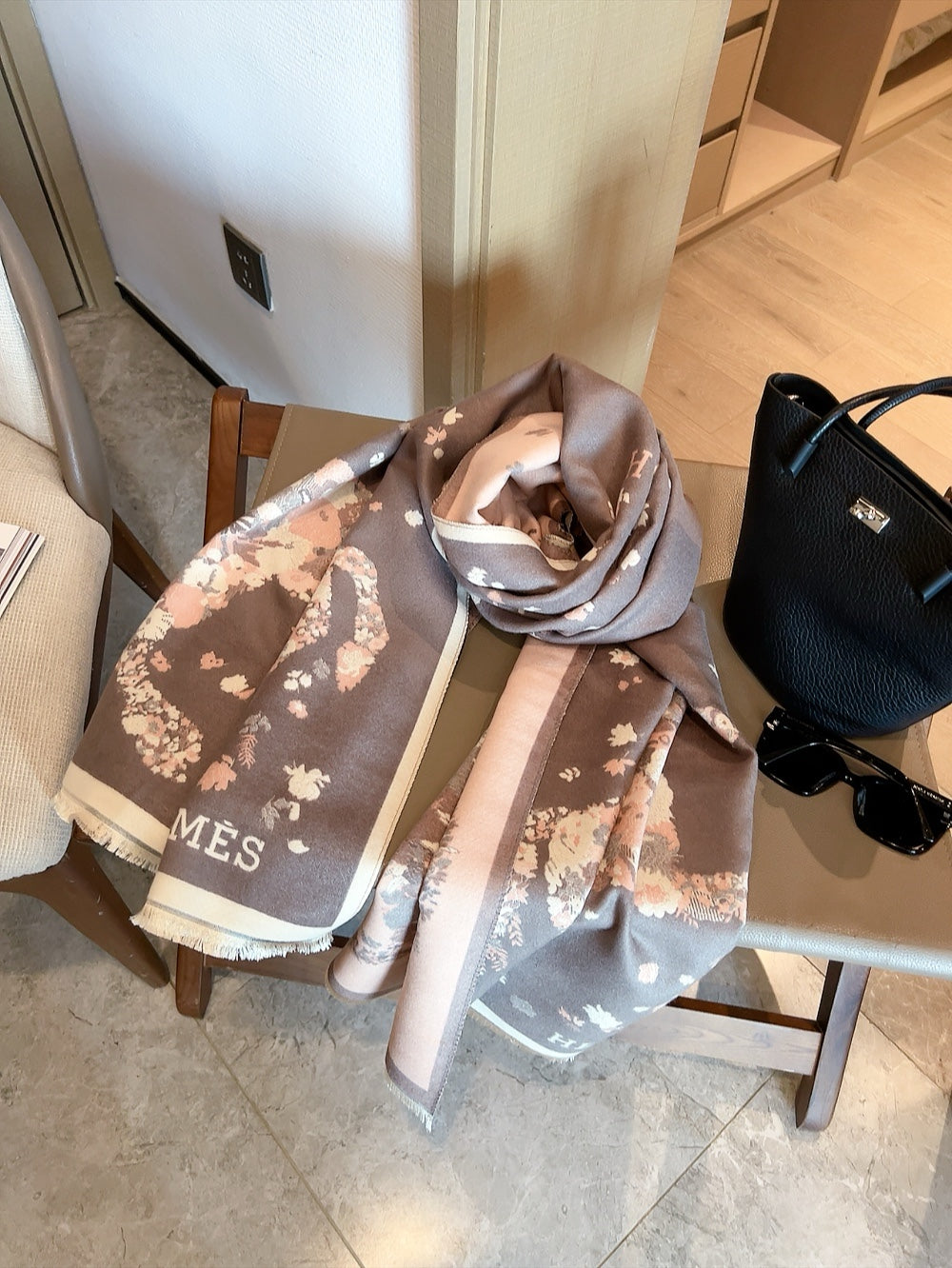 14H350W　Fashion scarves