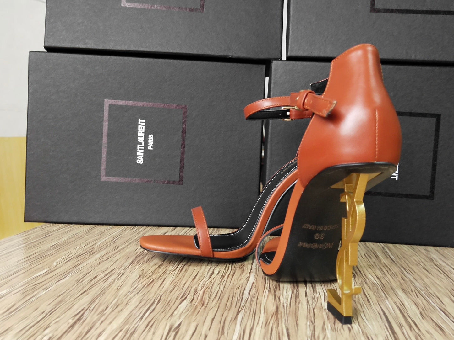 1: 1 High -quality leather high heels Heel high: 10.5cm  2XSL146Z