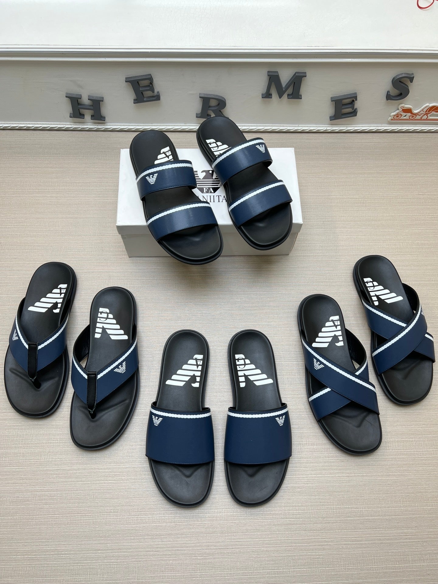 54A104Z    fashion  slippers