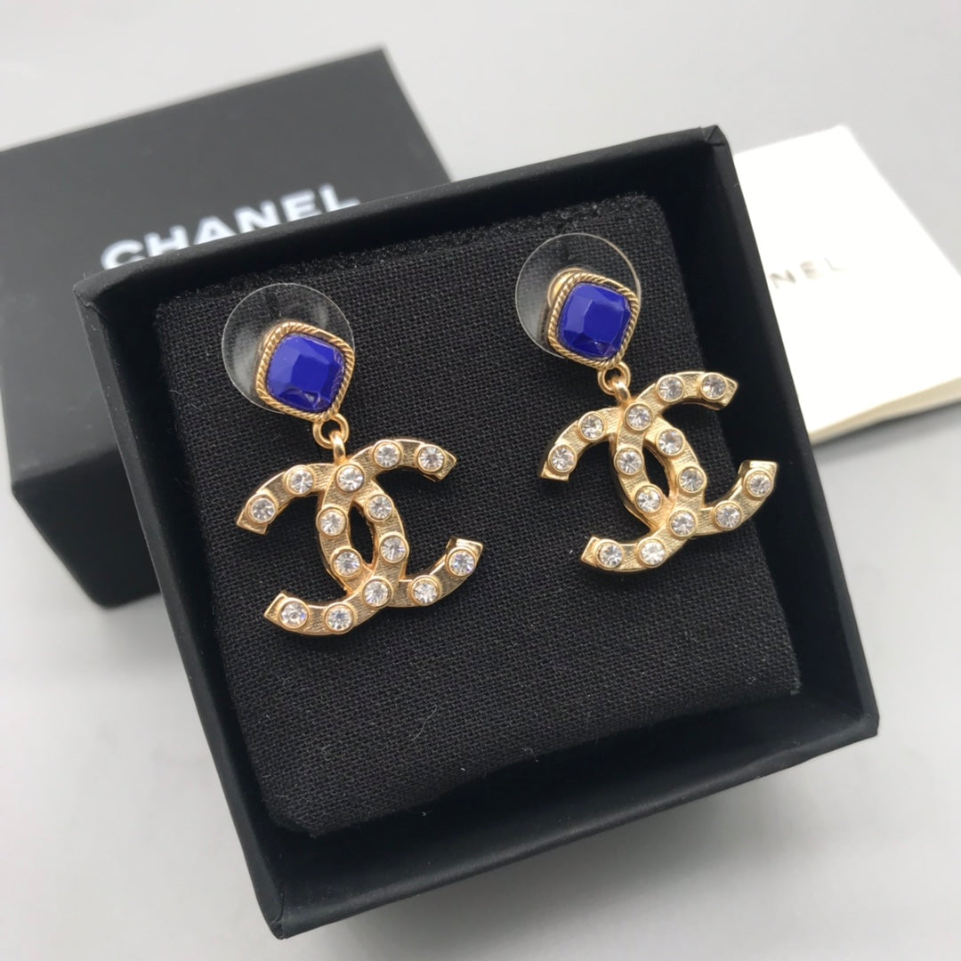 14C67E  Fashionable and high quality earrings