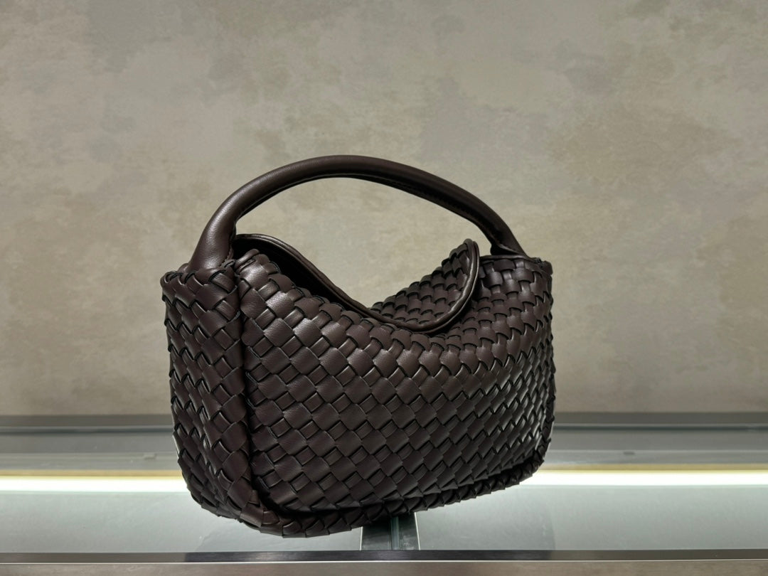 1XA83B (Fashionable leather bag )