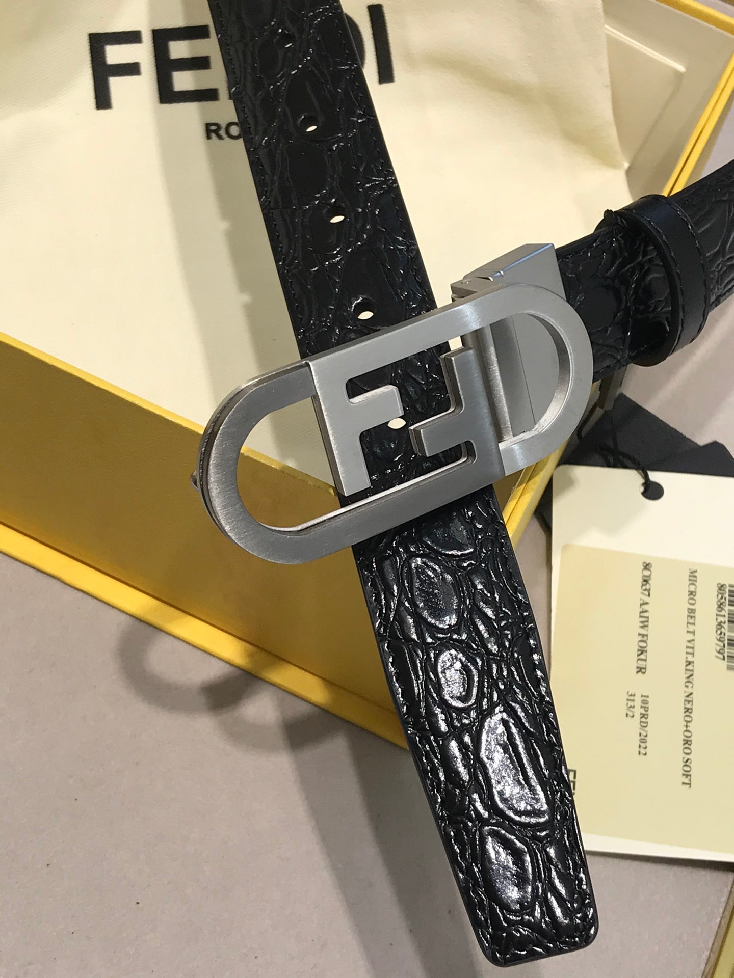 14F91P   (High quality leather belt With full package)