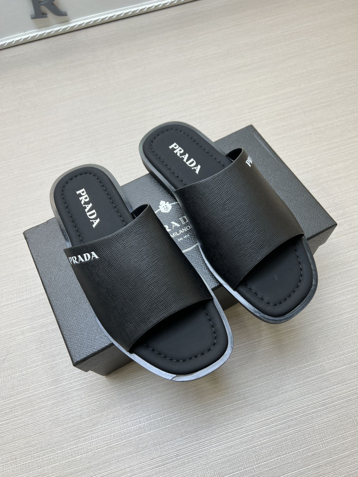 54PD72Z    fashion  slippers