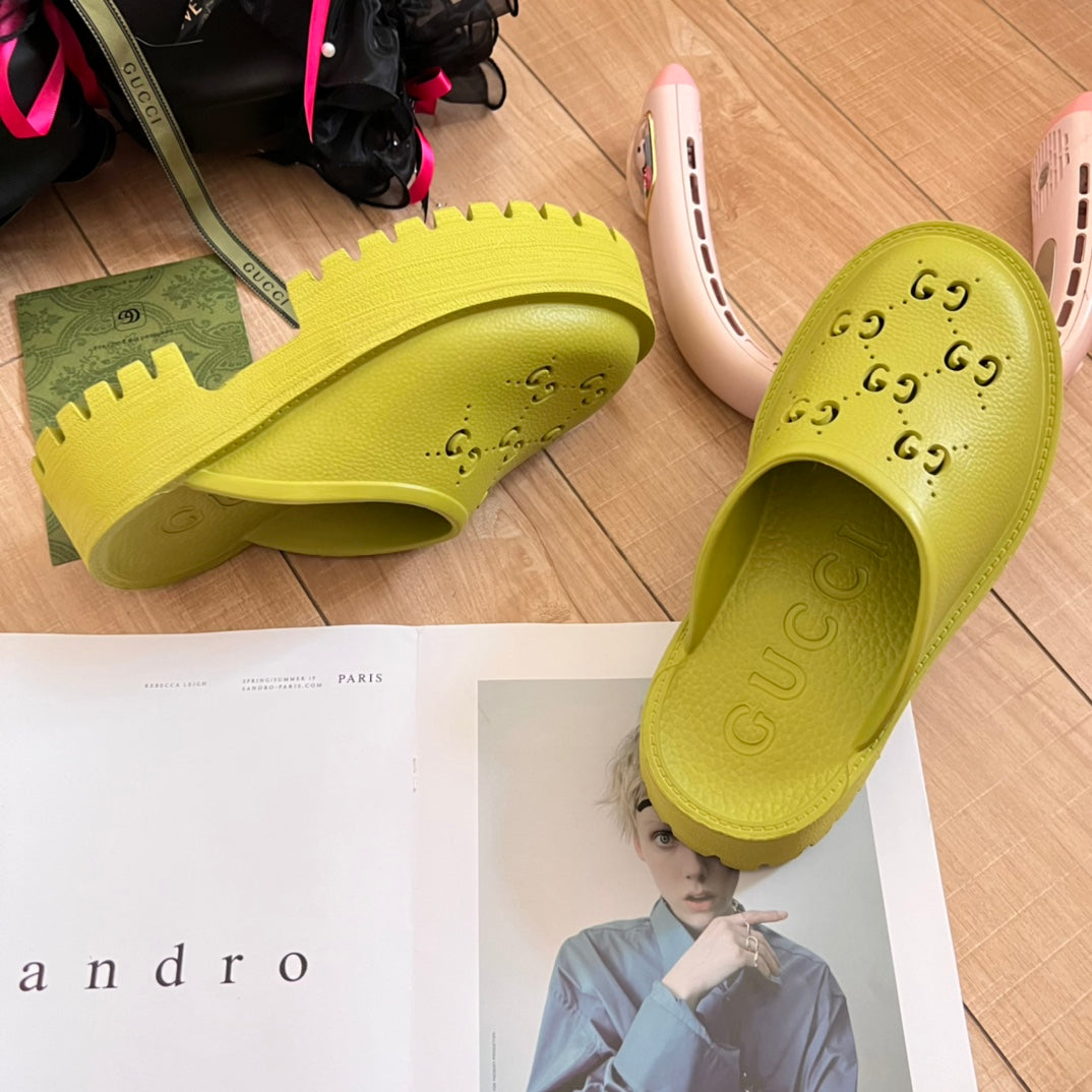 14B34Z   fashion slippers