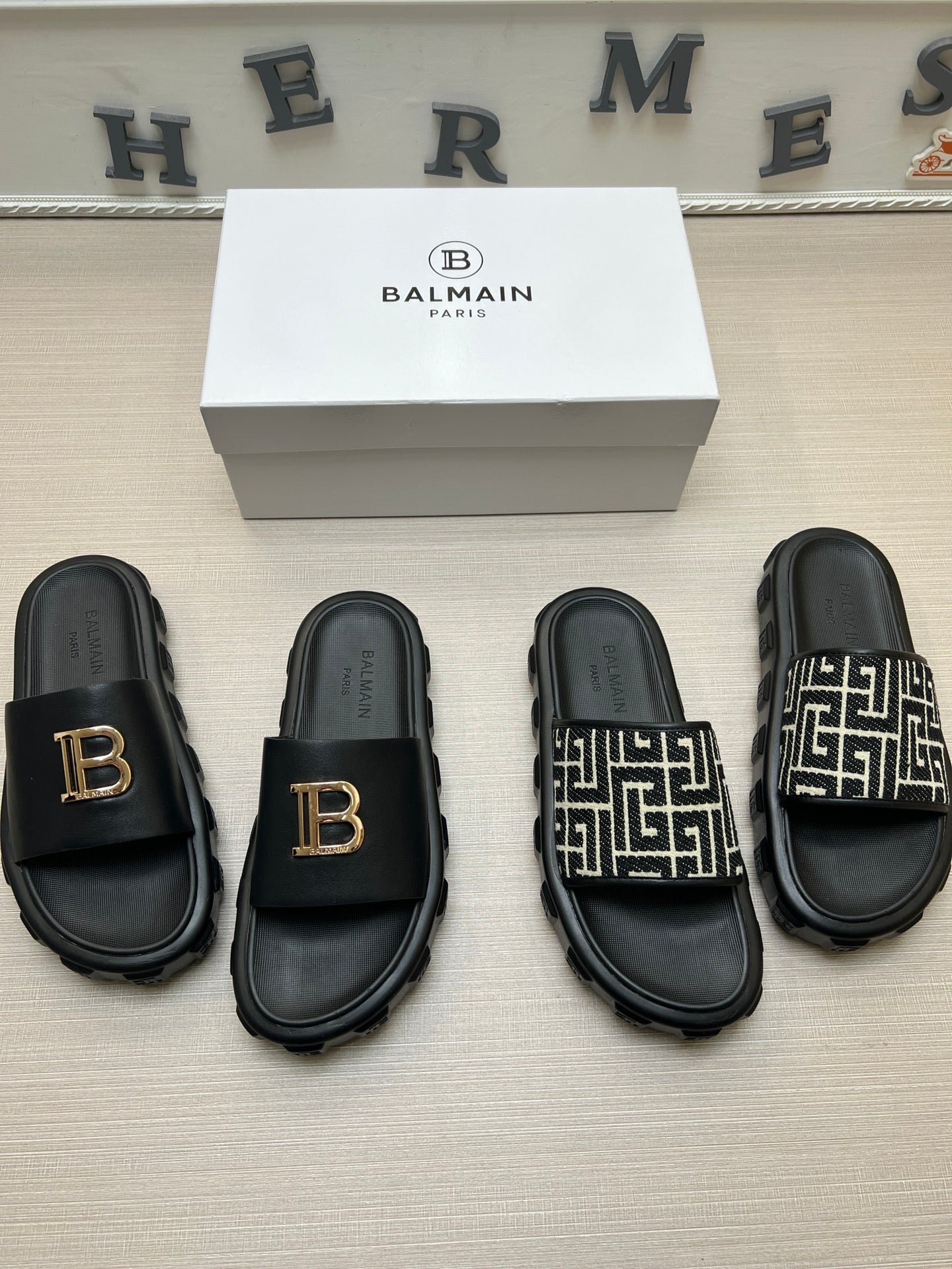 54A110Z   fashion  slippers