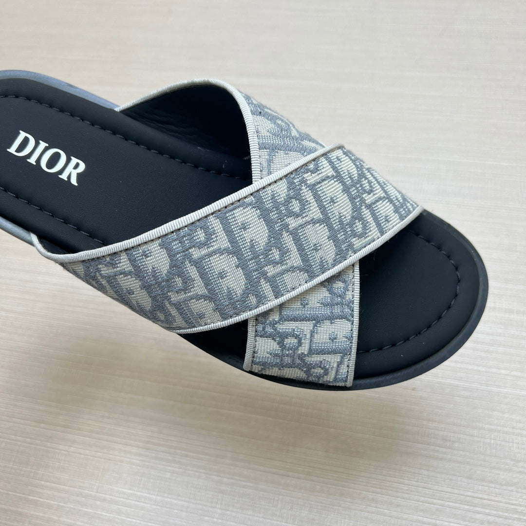 54D79Z  fashion  slippers