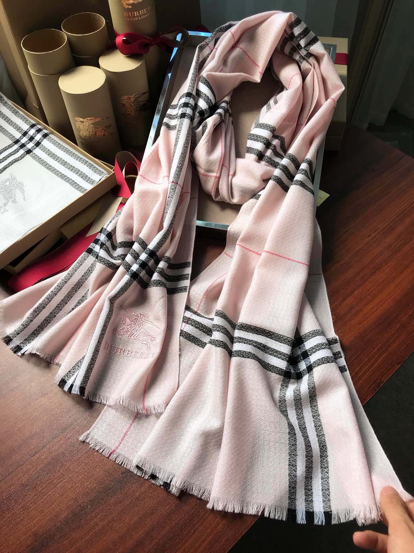 14R225W　Fashion scarves