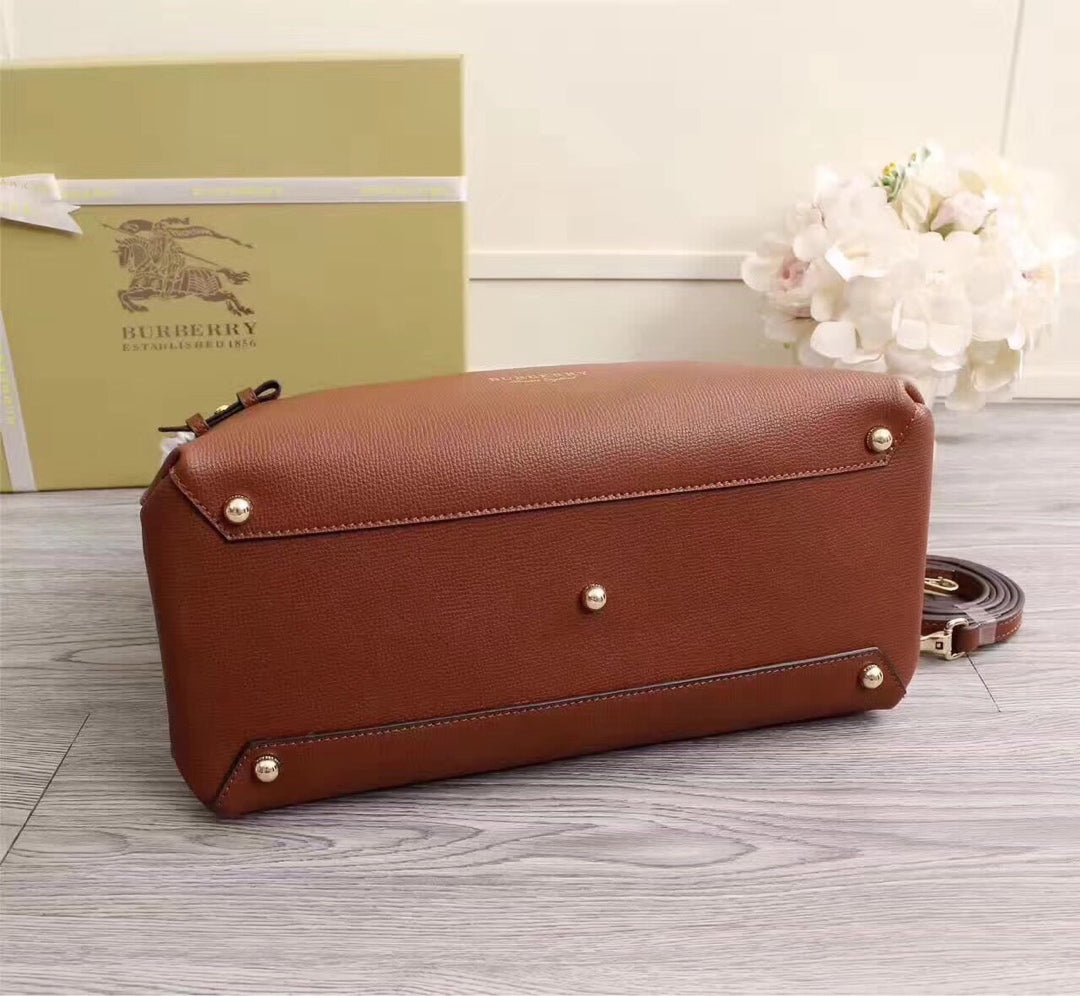 2XR362B (1:1 hight quality leather Bags)