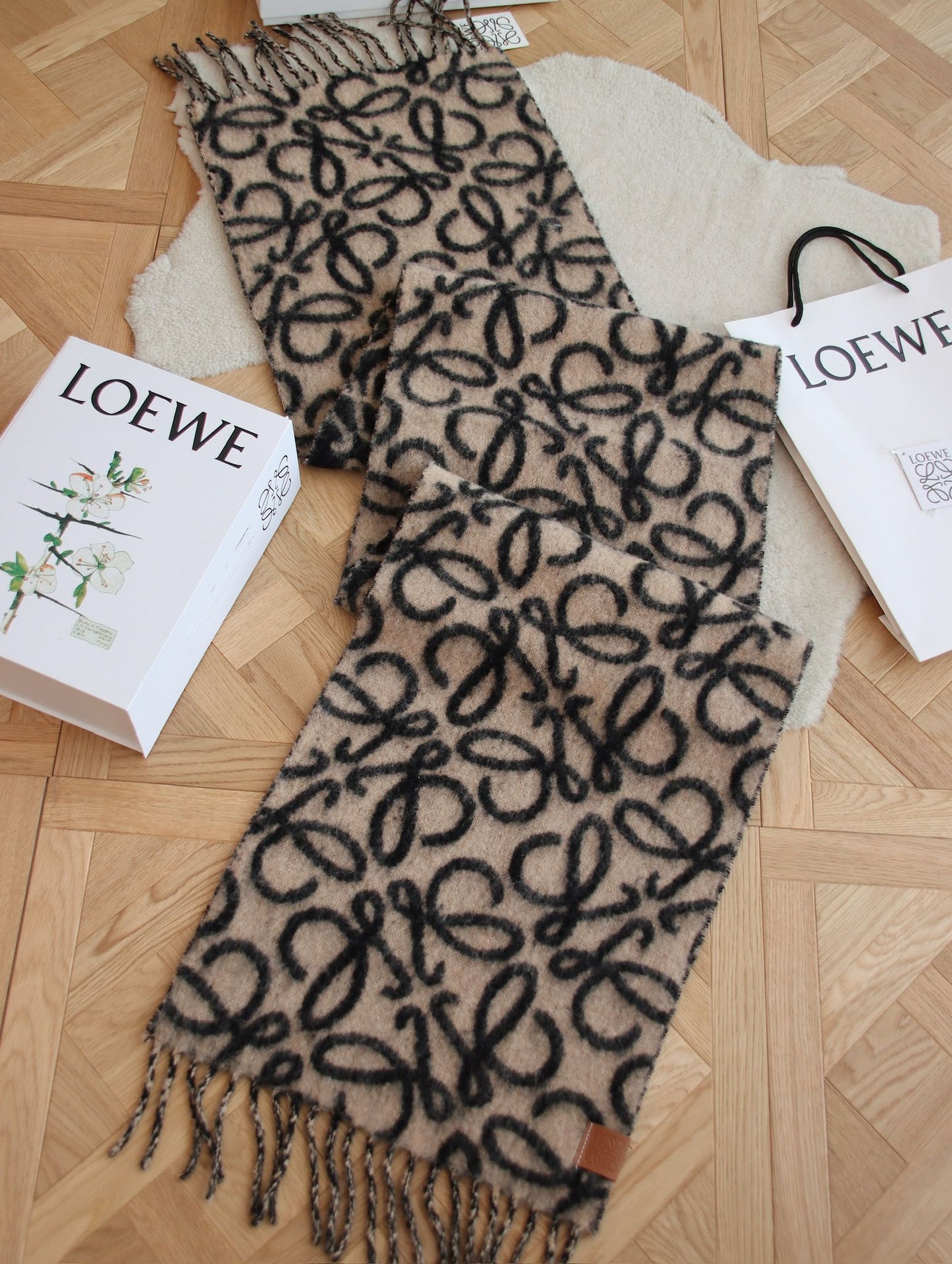 14A495W　 Fashion scarves