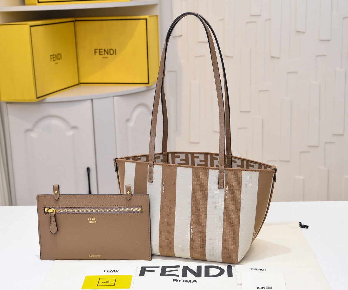 1XF52B (Fashionable leather bag )