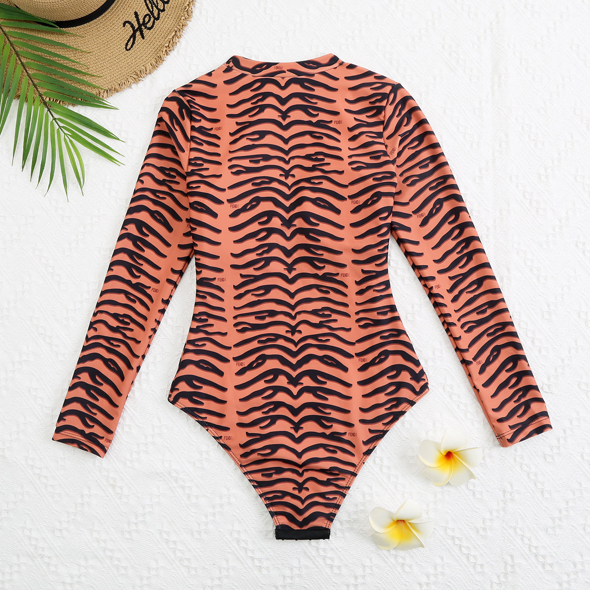 14D102Y   fashion Long sleeve swimsuit