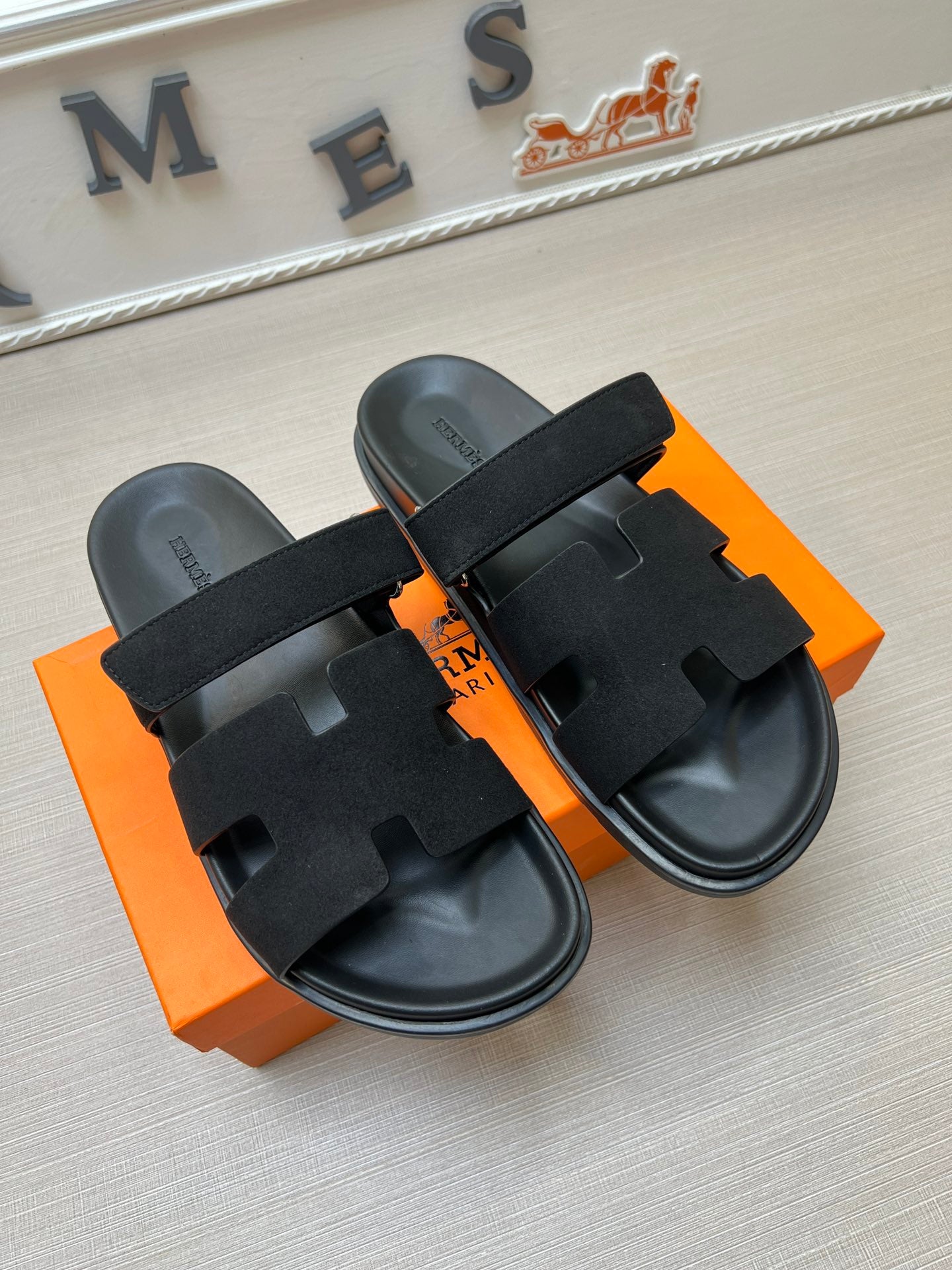 54H1Z    fashion slippers