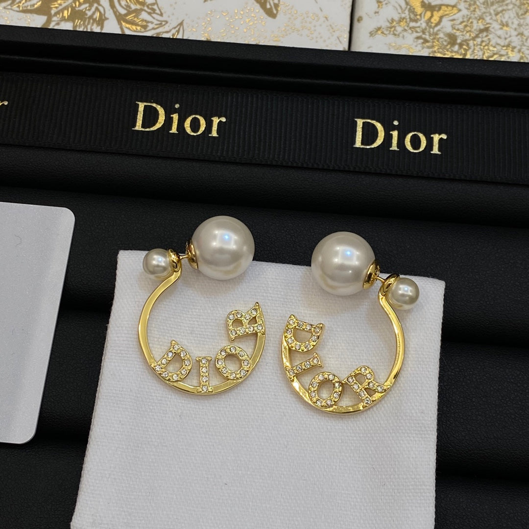 14D453E  Fashionable and high quality Earrings