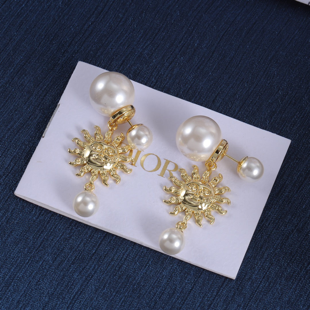 14D587E  Fashionable and high quality Earrings