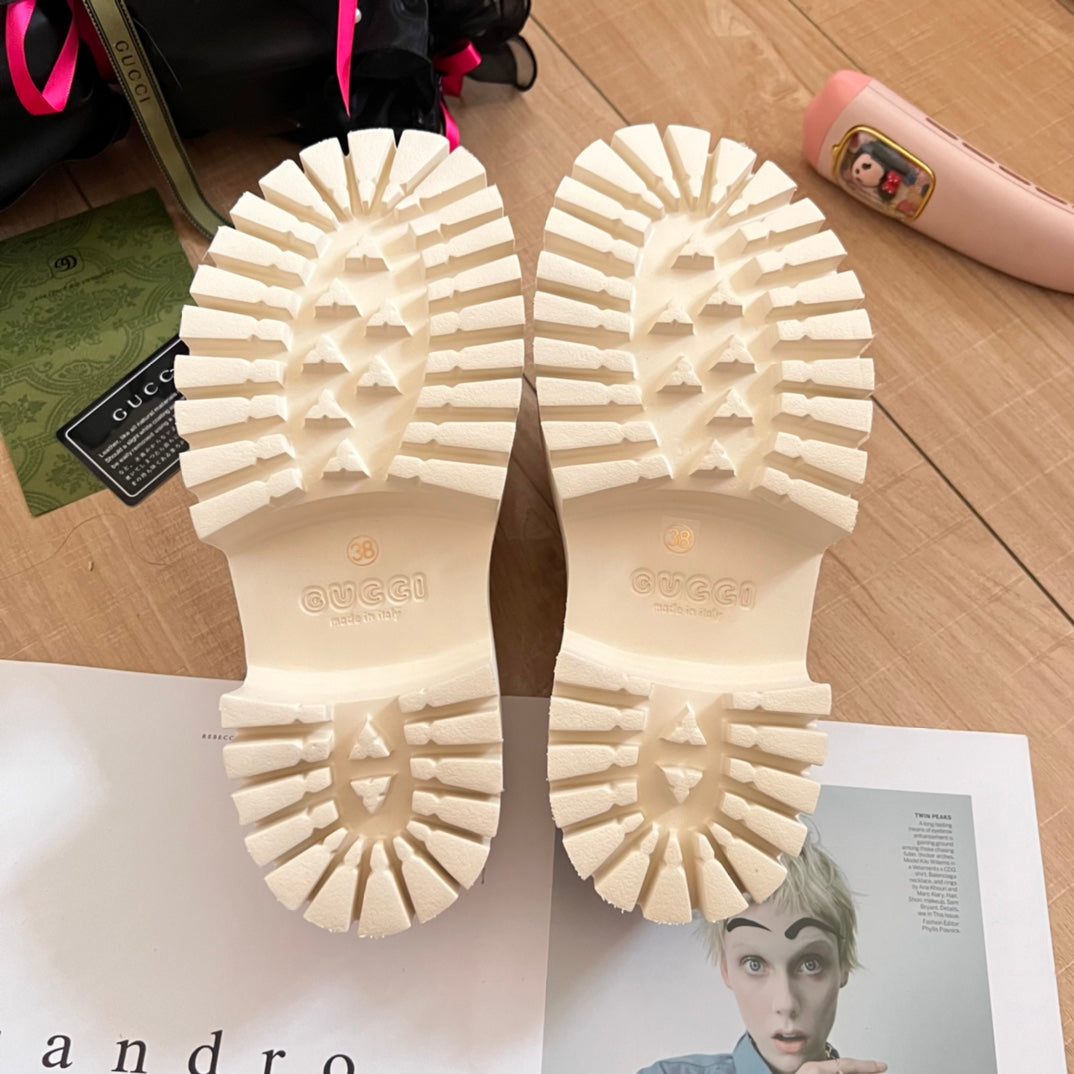 14B34Z   fashion slippers