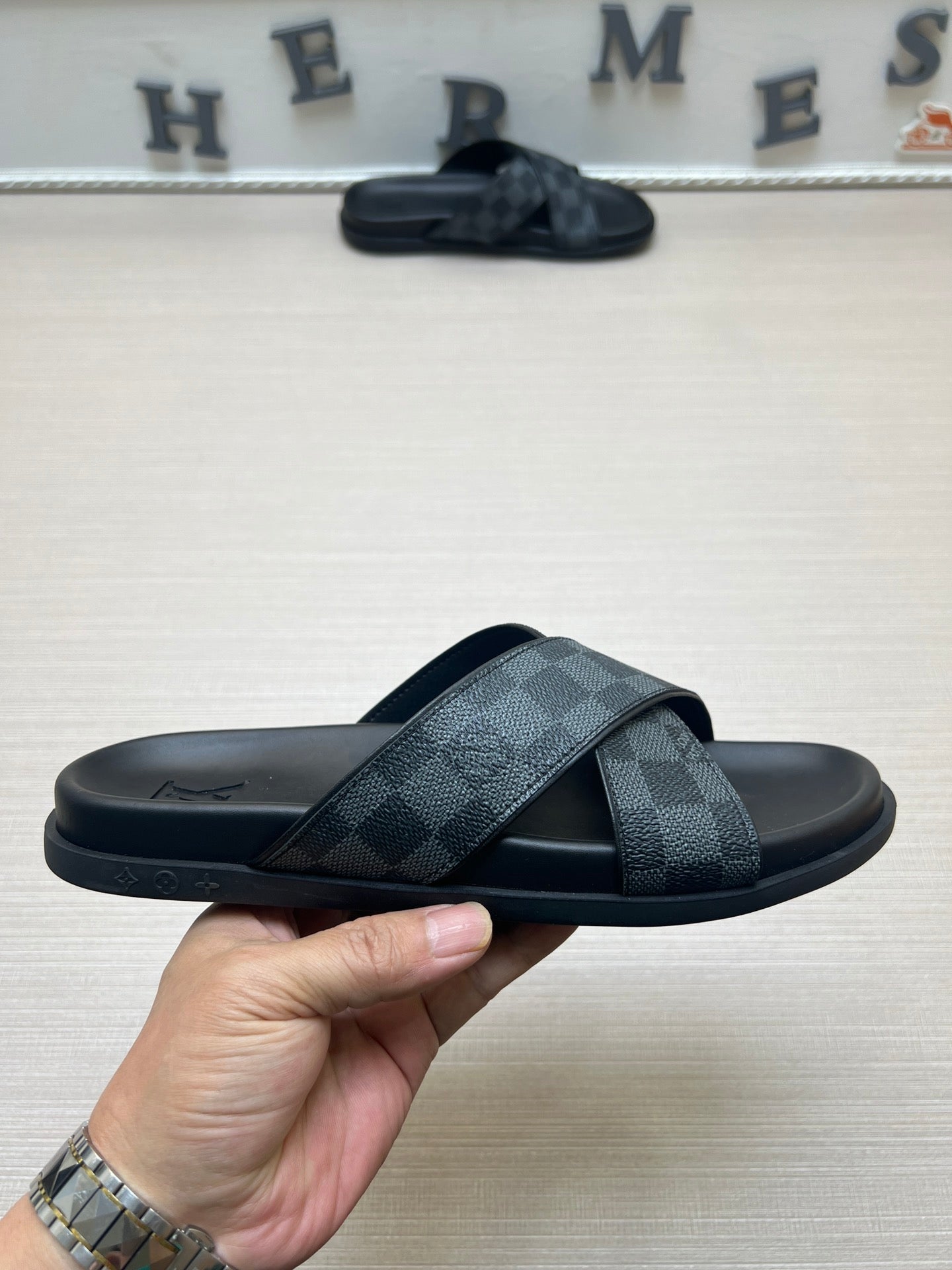 54E59Z   fashion  slippers