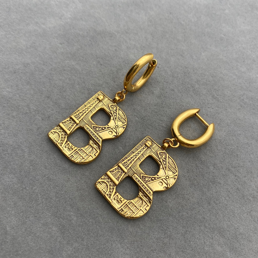 1YJ439E  Fashion high -quality Earrings