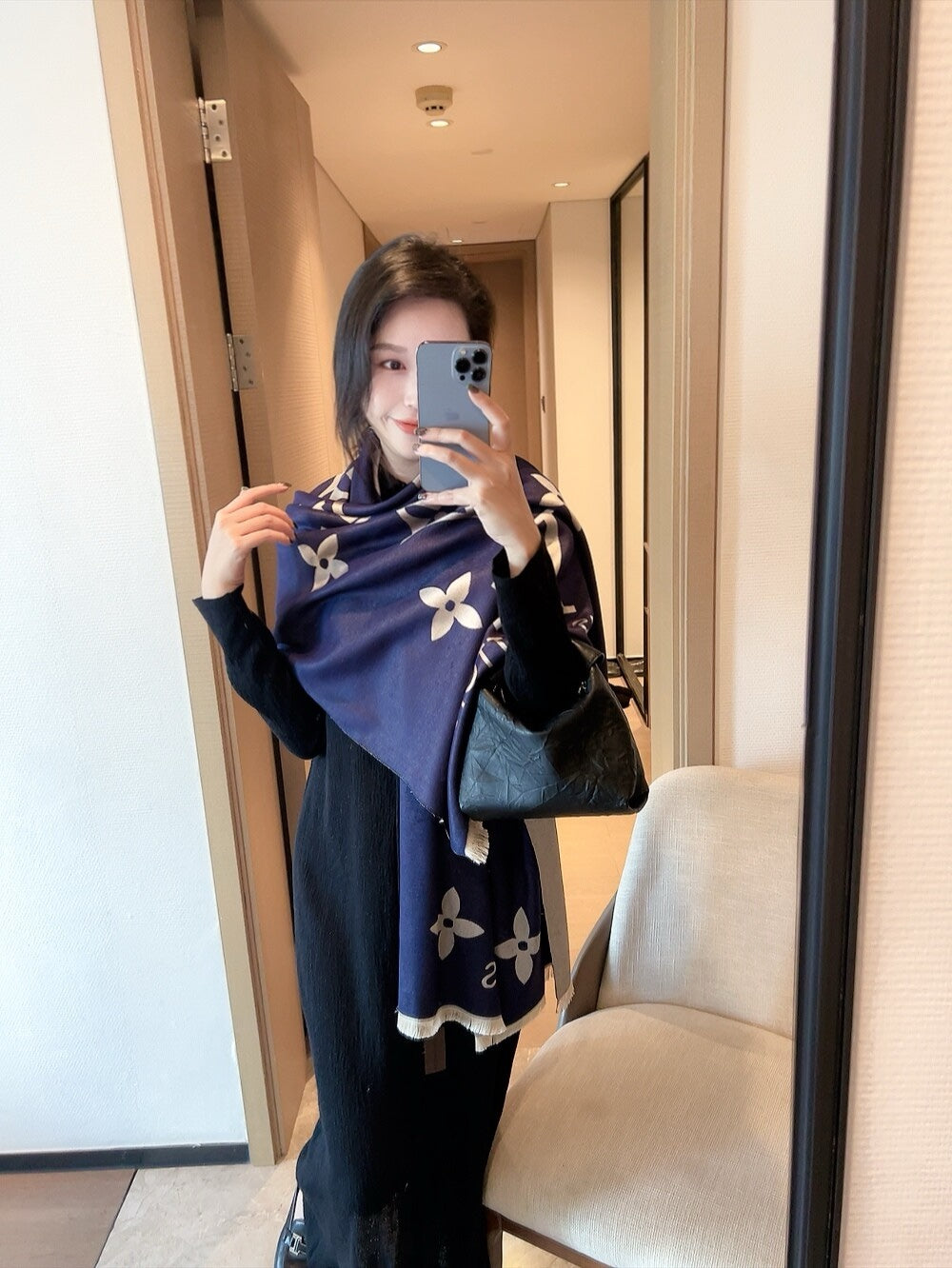 14E289W　Fashion scarves