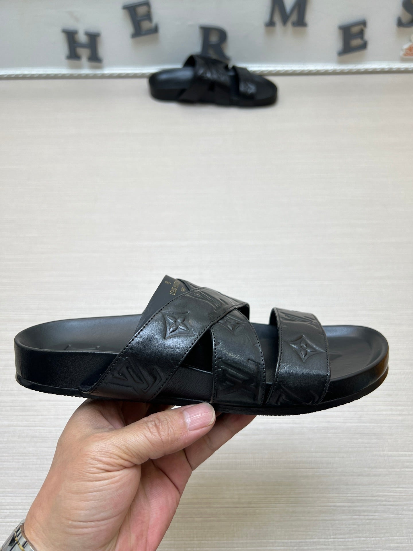 54E89Z    fashion slippers