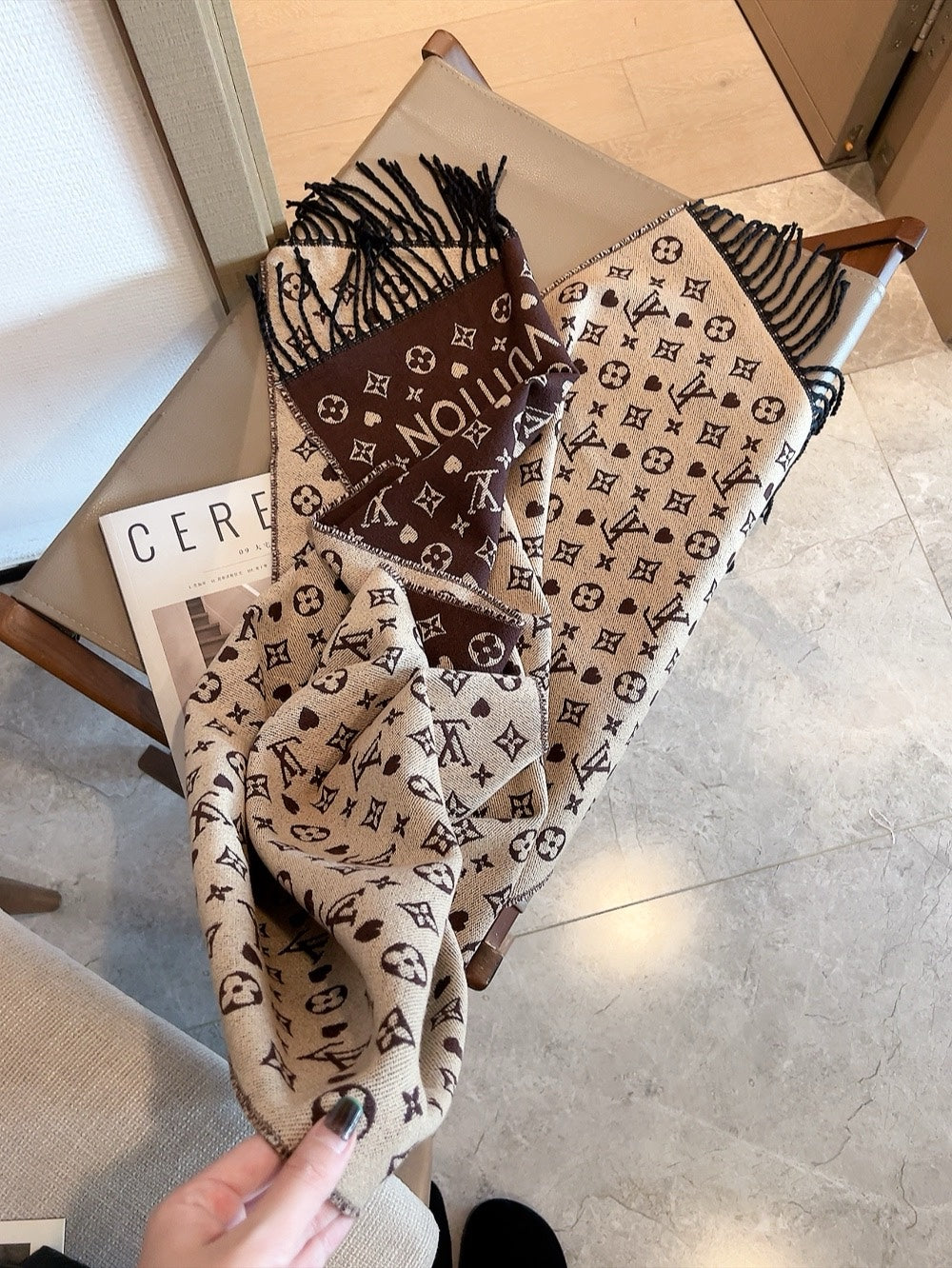 14E344W　 Fashion scarves