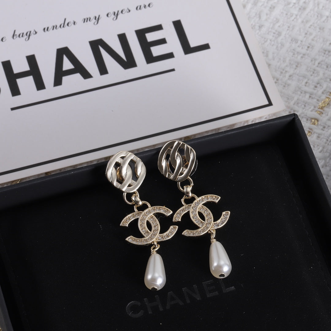 14C483E  Fashionable and high quality Earrings