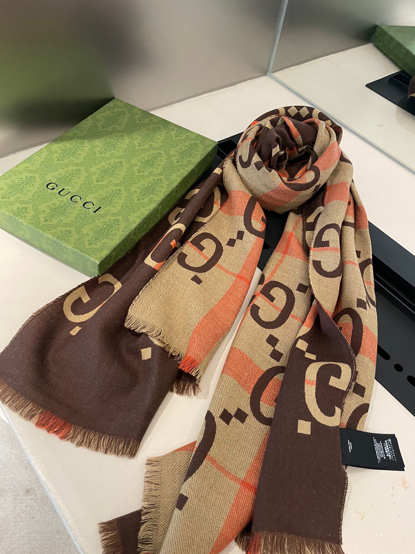 14B508W　 Fashion scarves