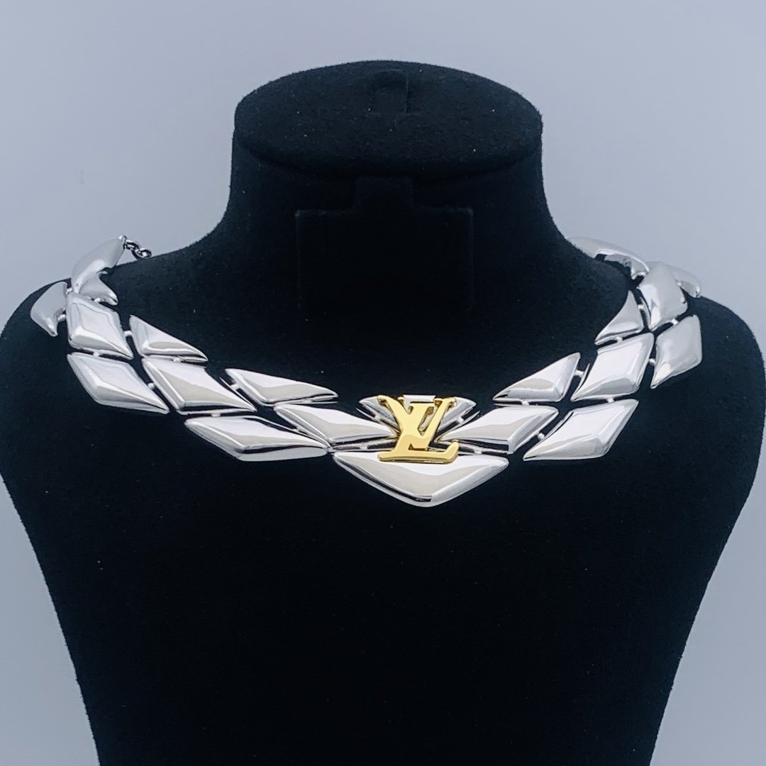 8XE18X Fashion high -quality Necklaces