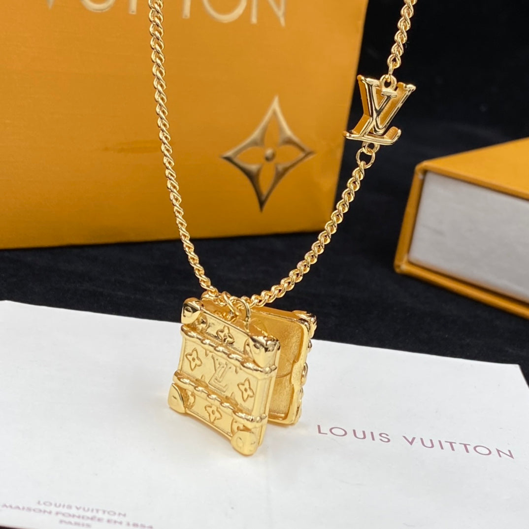 1YE338X  Fashion high -quality Necklaces