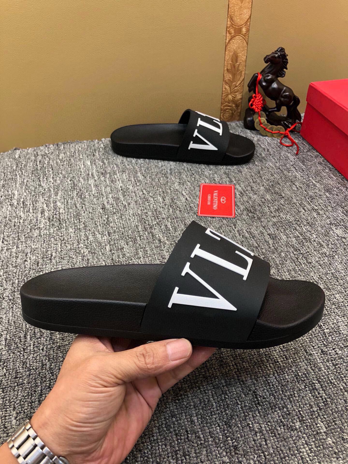 54VL52Z    fashion slippers