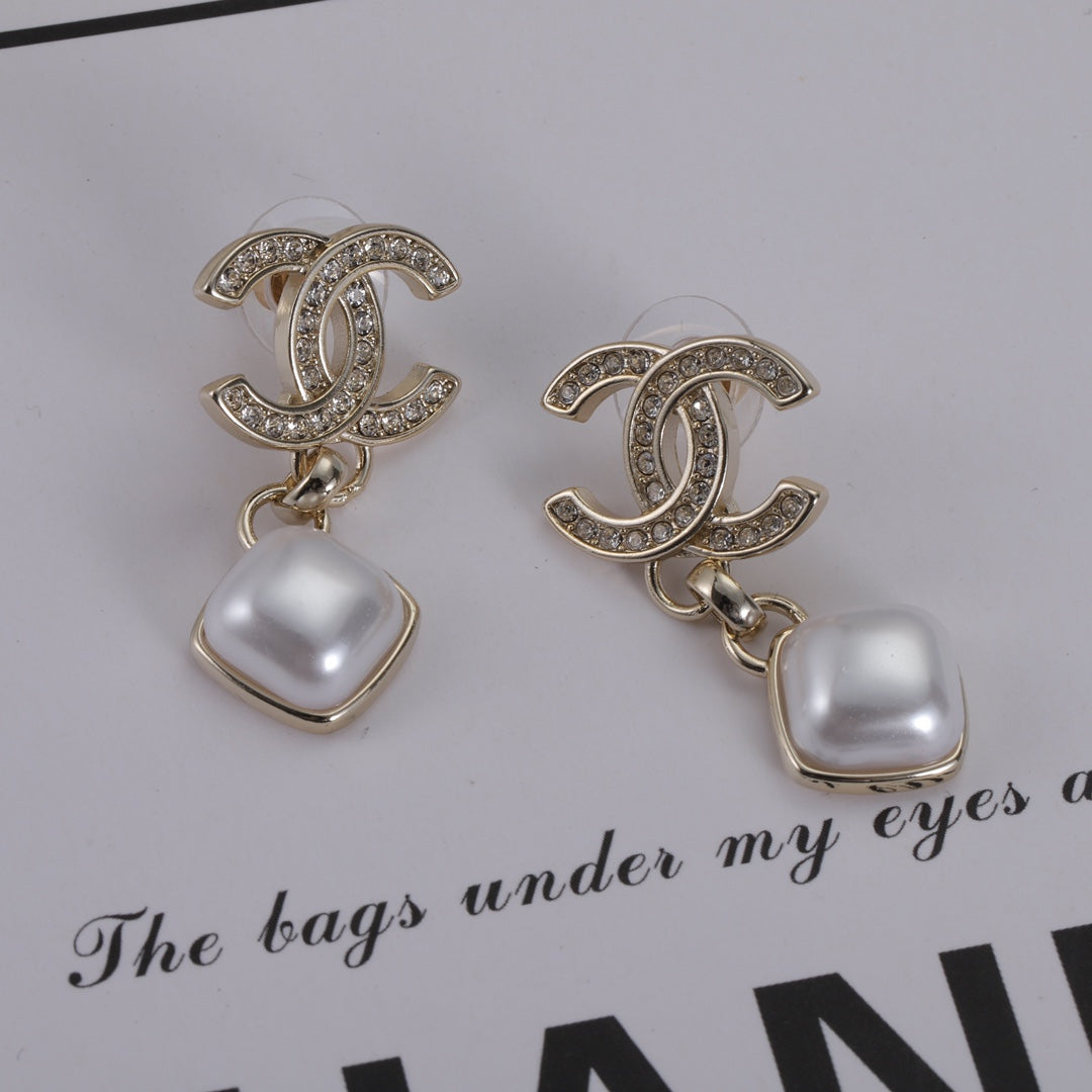 14C300E   Fashionable and high quality  Earrings