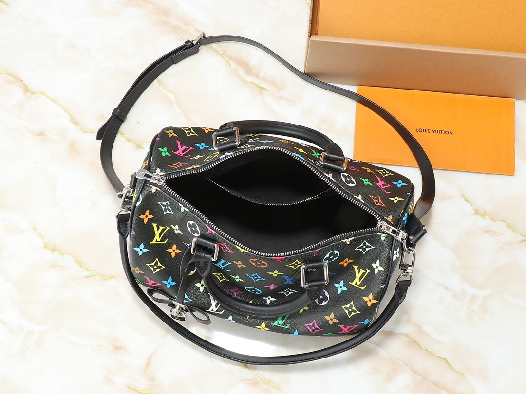 1WE62B (Fashionable leather bag )