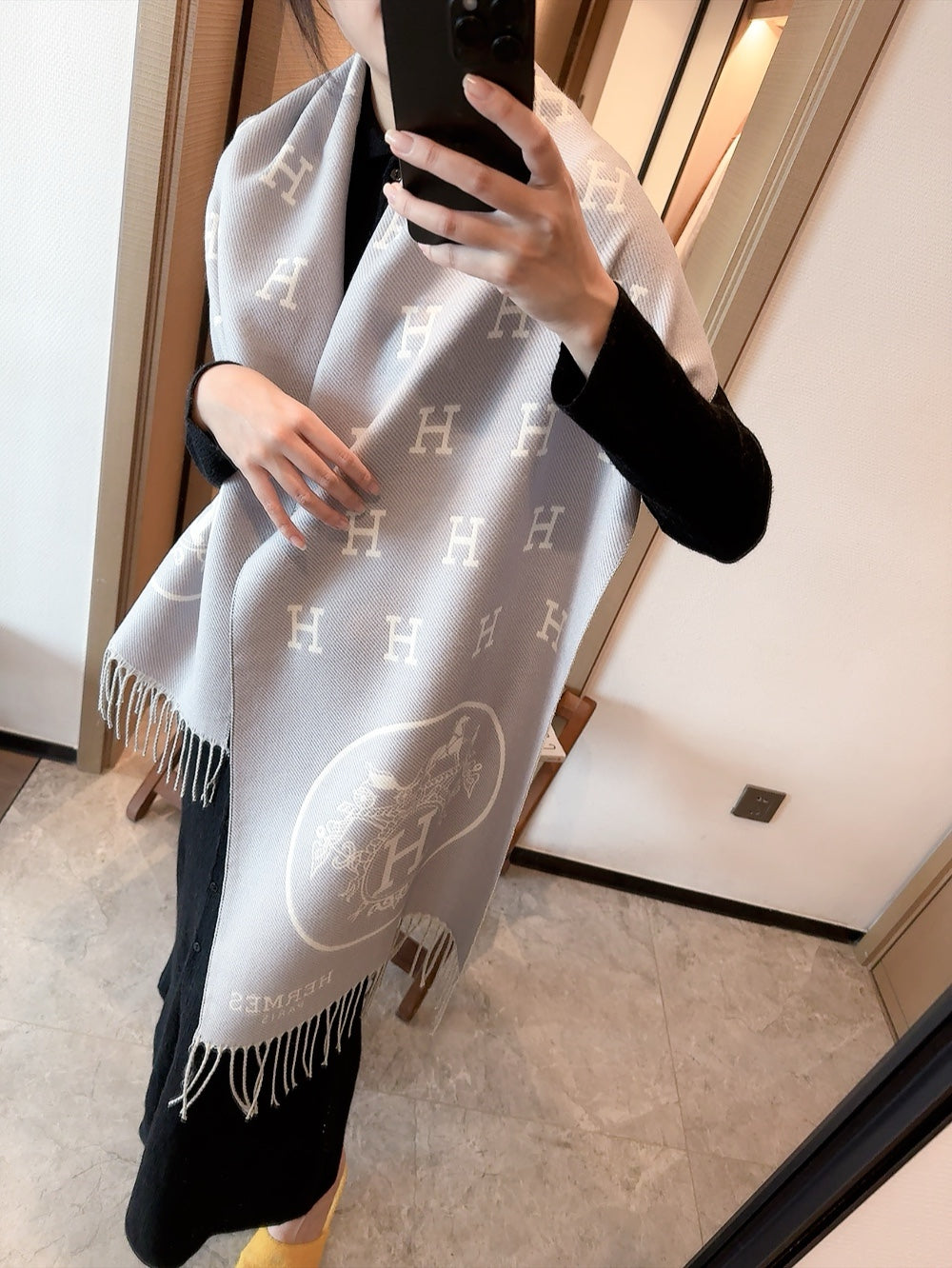 14H447W　 Fashion scarves